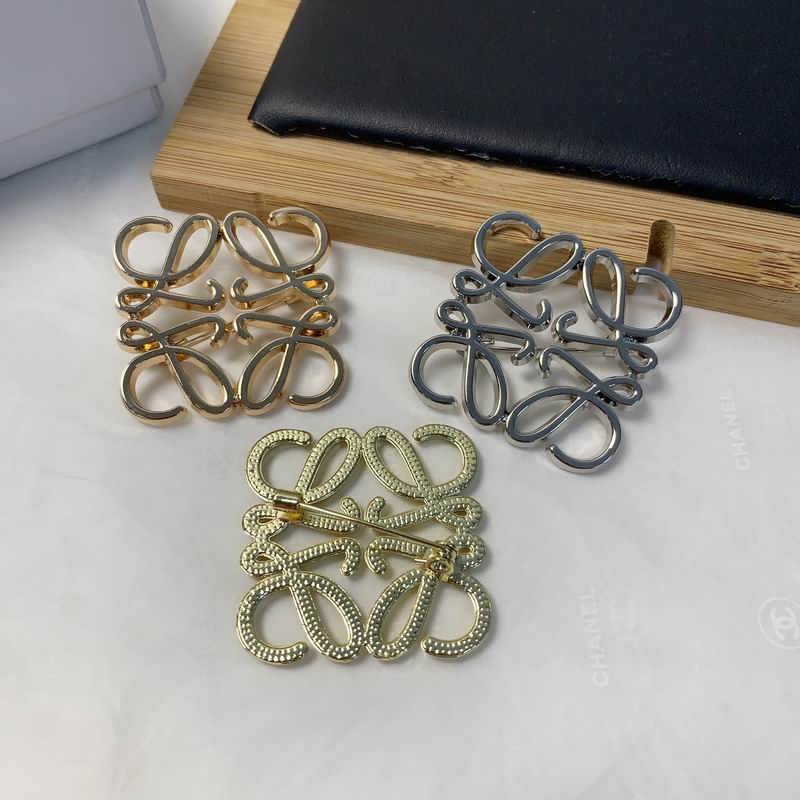 Loewe brooch 07yxh03